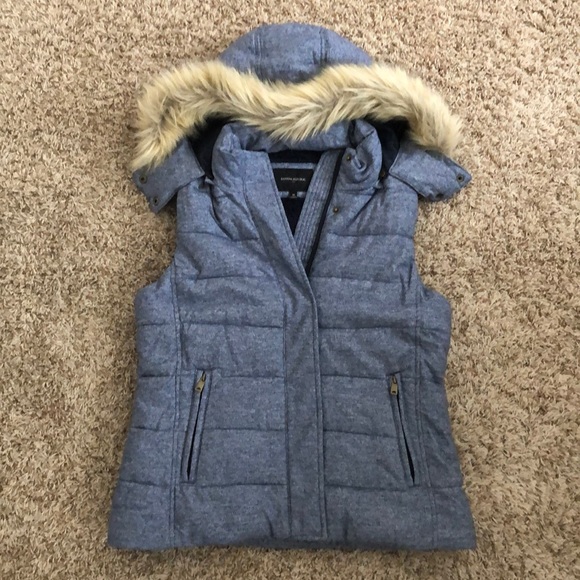 Banana Republic Jackets & Blazers - Banana Republic puffer vest - ON SALE!!